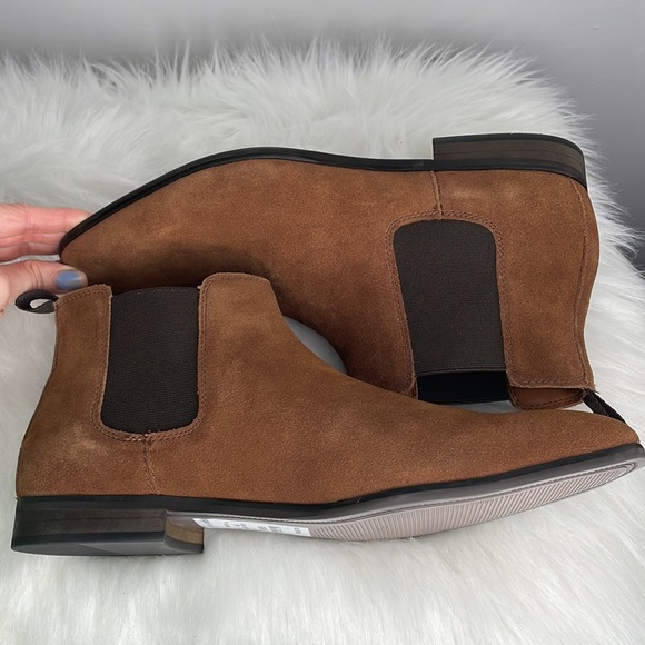 BP | MS Easton Water Resistant Suede Chelsea Boot - Picture 8 of 17